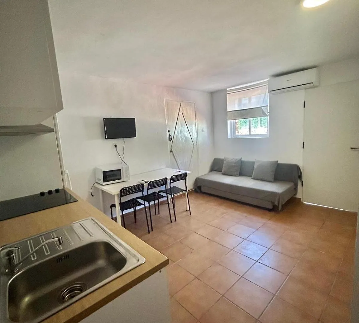 Apartamentos Playa Del Palo 马拉加