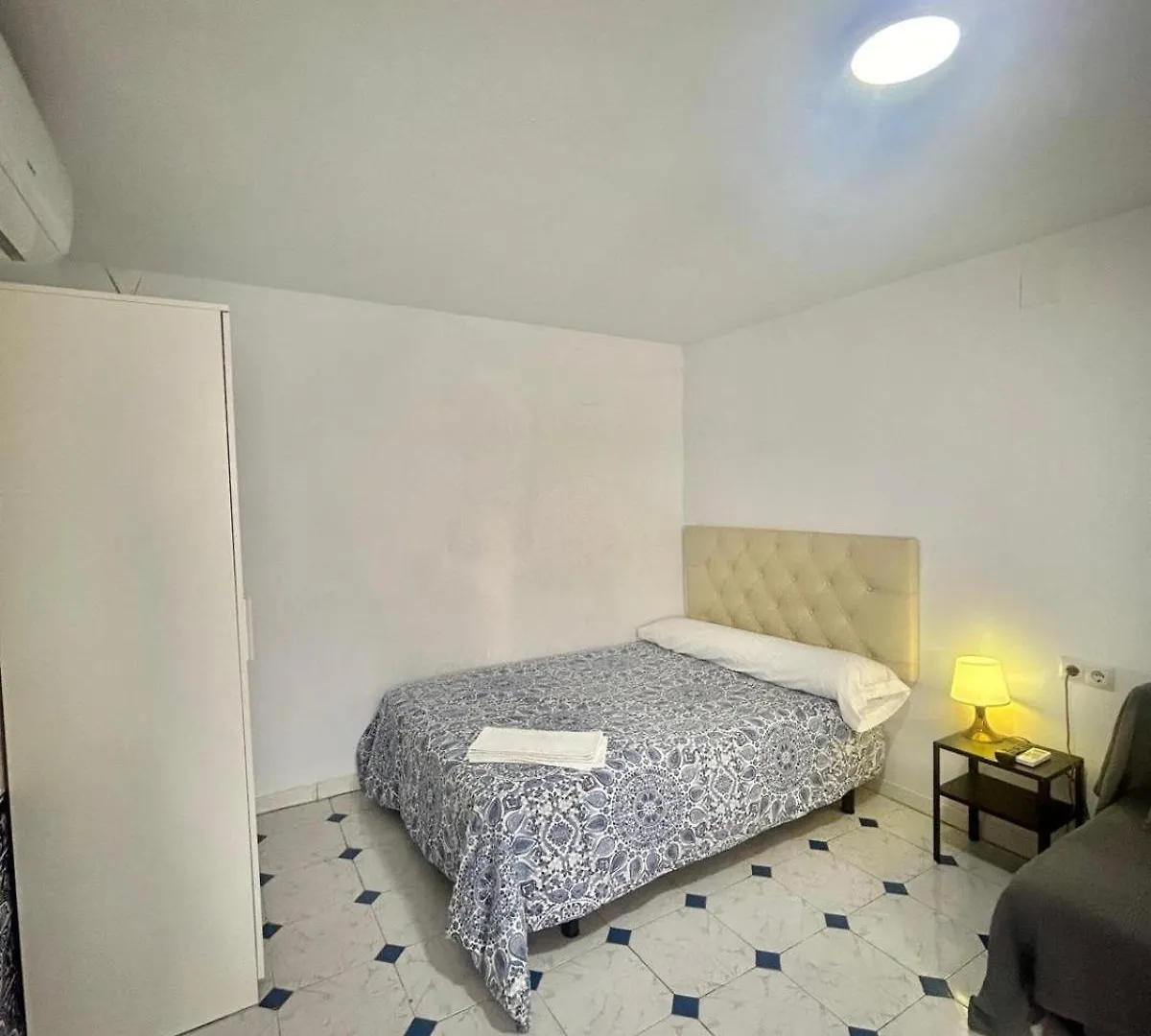 Apartamentos Playa Del Palo Málaga 0*,  Espanha
