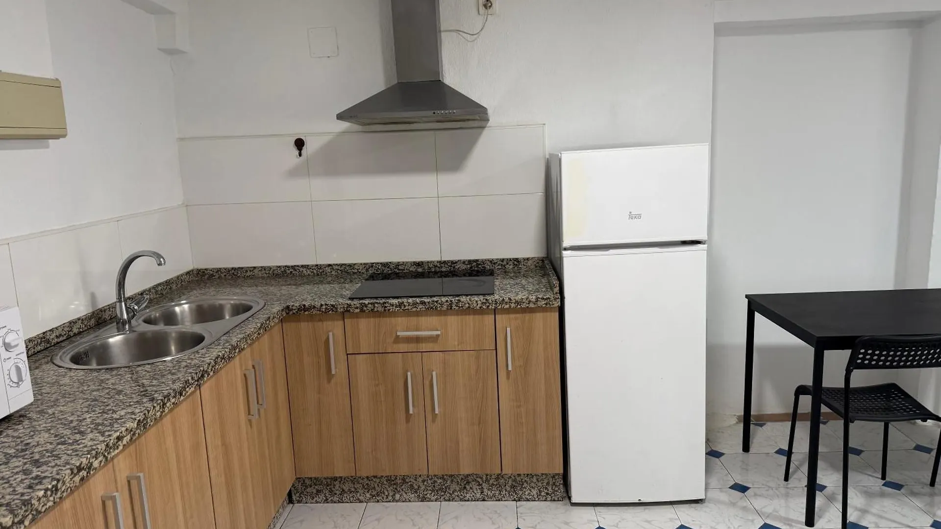 Apartamentos Playa Del Palo Málaga 0*,  Espanha