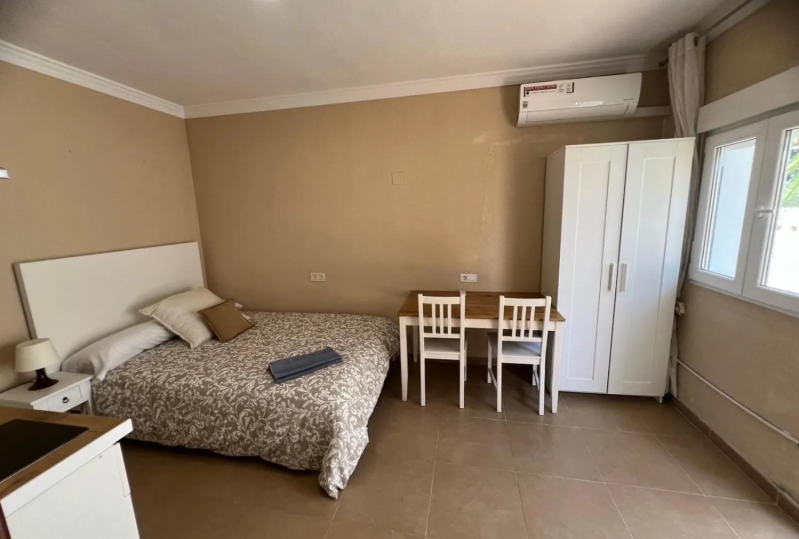 Apartamentos Playa Del Palo Malaga